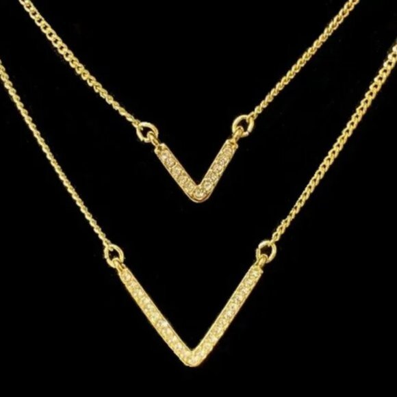 VS Runway Edition Double V Crystals Pendant Necklace - Picture 2 of 3